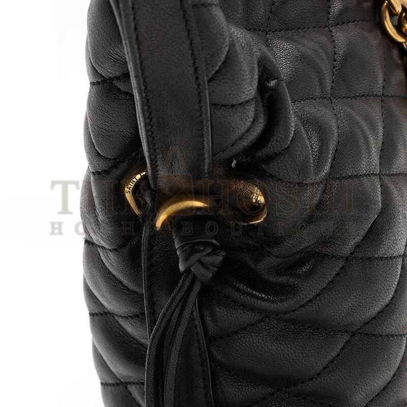 Y51 LE POCHON MATELASSE IN QUILTED LAMBSKIN 7424401EL071000 (42*36.5*1cm) Master Quality